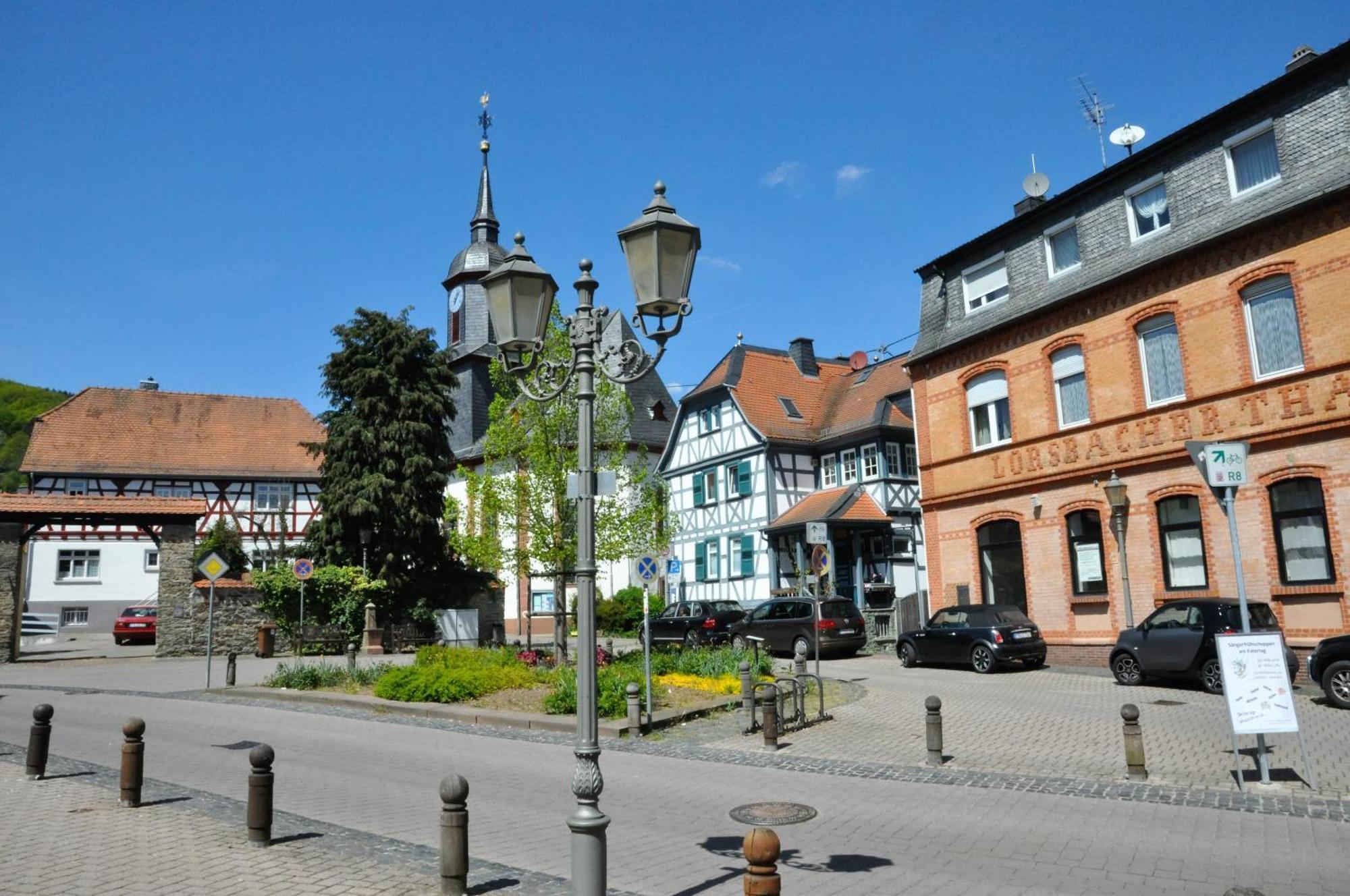 Apartmenthaus Am Zimmerplatz Hofheim am Taunus Exterior foto