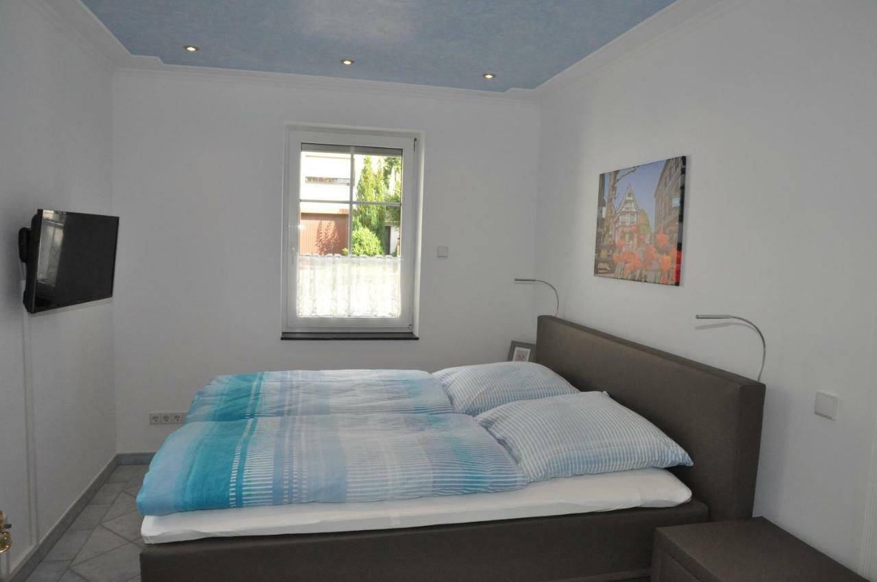 Apartmenthaus Am Zimmerplatz Hofheim am Taunus Exterior foto