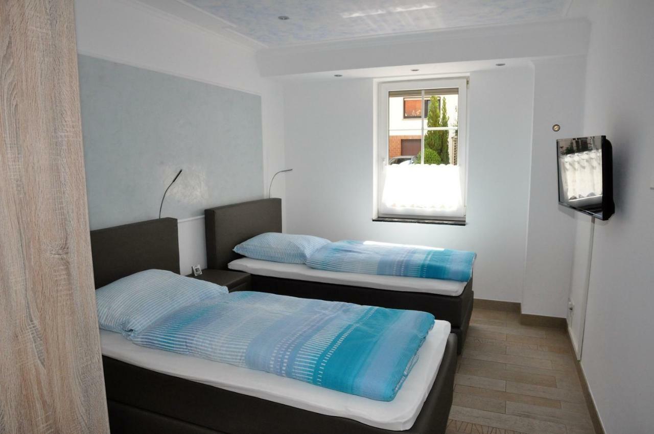 Apartmenthaus Am Zimmerplatz Hofheim am Taunus Exterior foto